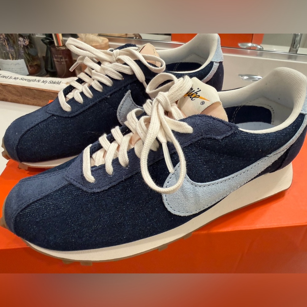 Women’s Nike Denim Blue LD-1000 SE